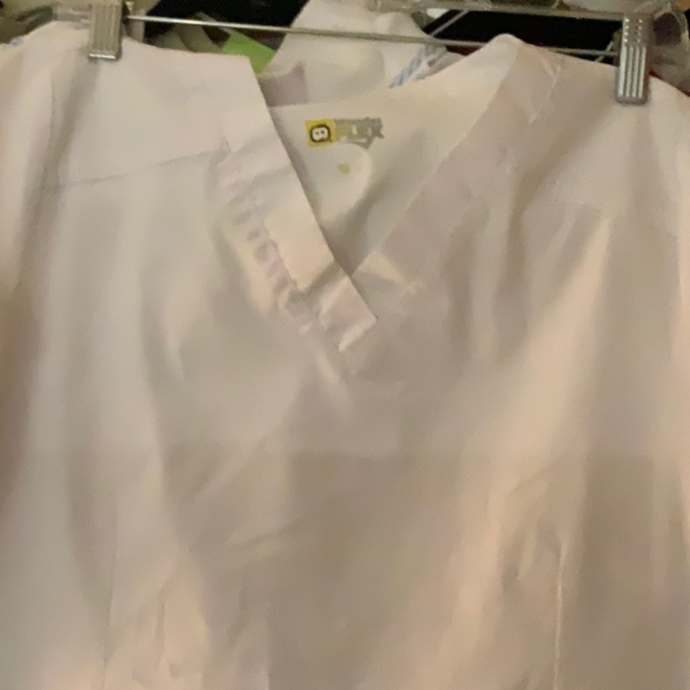 Women’s four pocket white scrub top